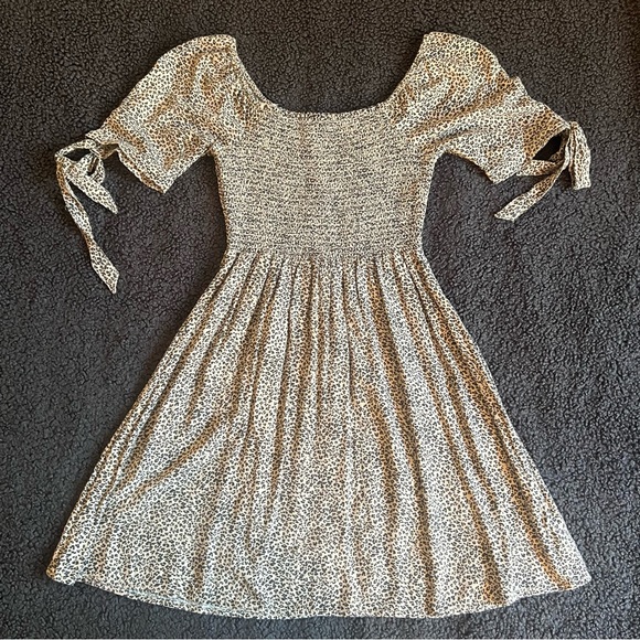 American Eagle | Tie-Sleeve Smocked Mini Dress - Picture 1 of 3